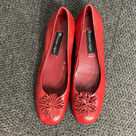 Red Etienne Aigner Pom Pom Ballet Flats womens size 11 leather - Picture 2 of 4